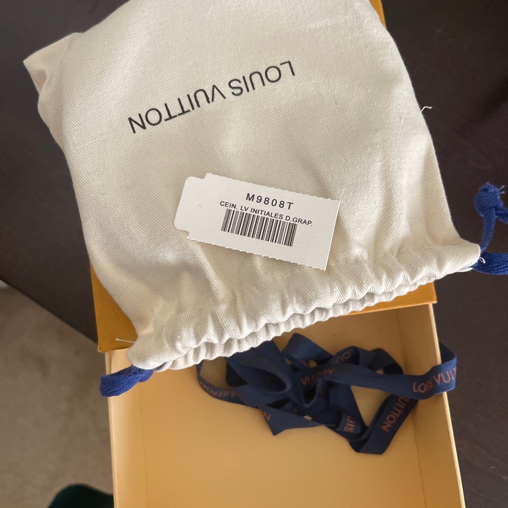 Louis Vuitton LV Initiales Belt - Black (M9808) - Picture 4 of 5